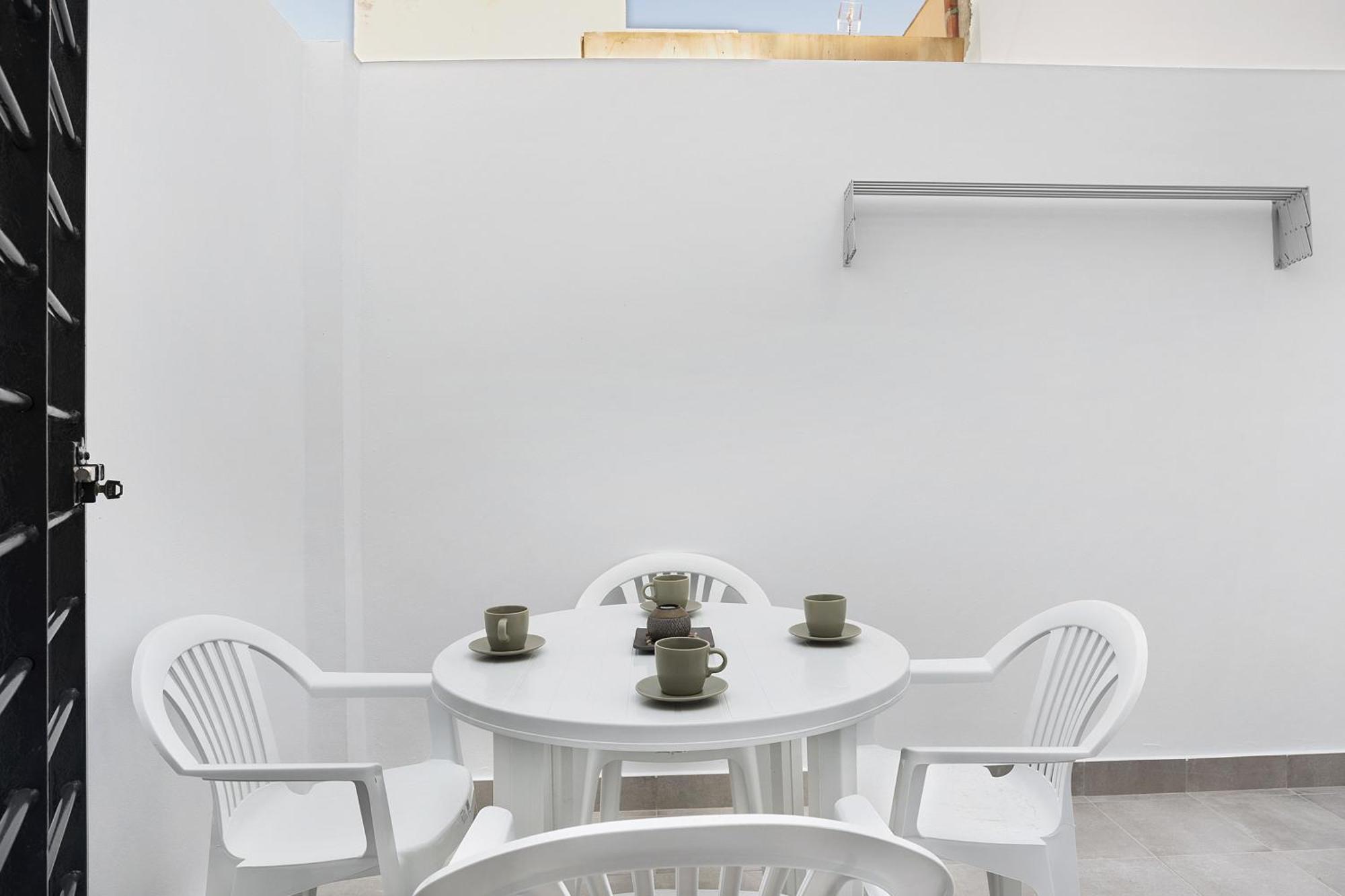 Guzman A Apartment *